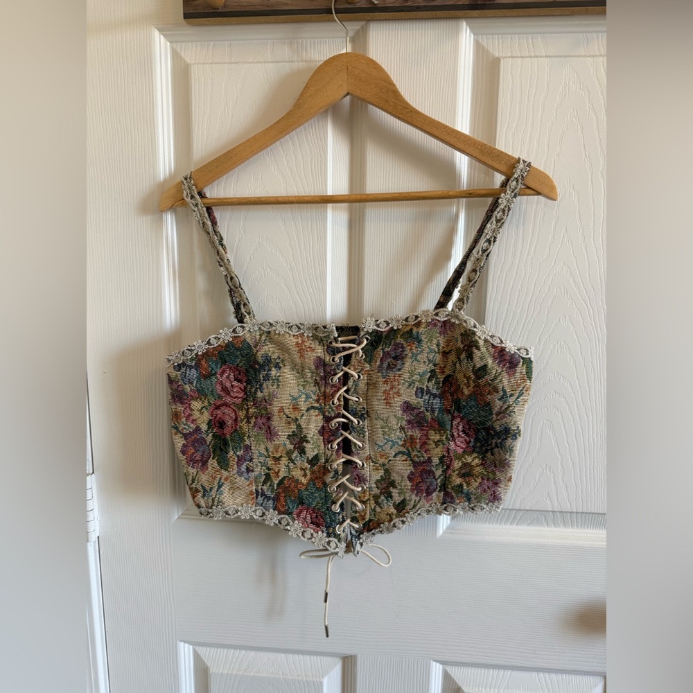Vintage Floral Lace-Up Corset Top